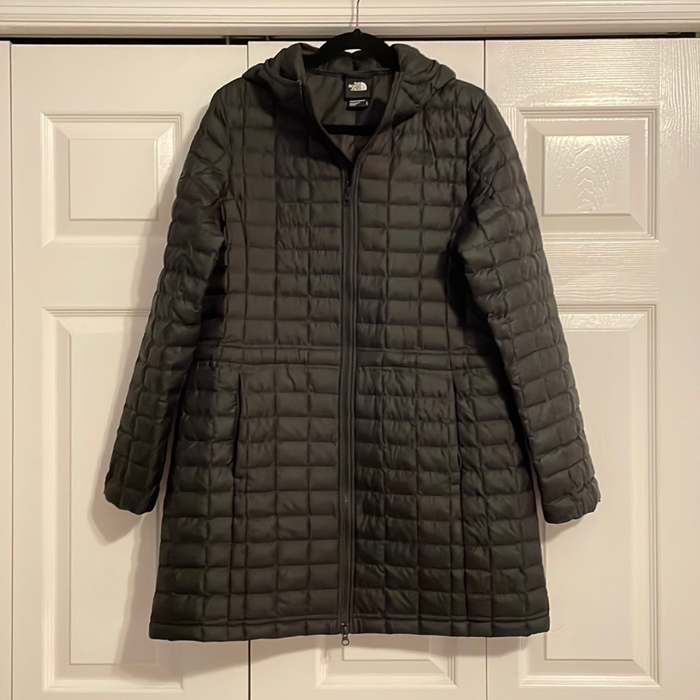 THE NORTH FACE Eco Thermoball Parka - NWOT